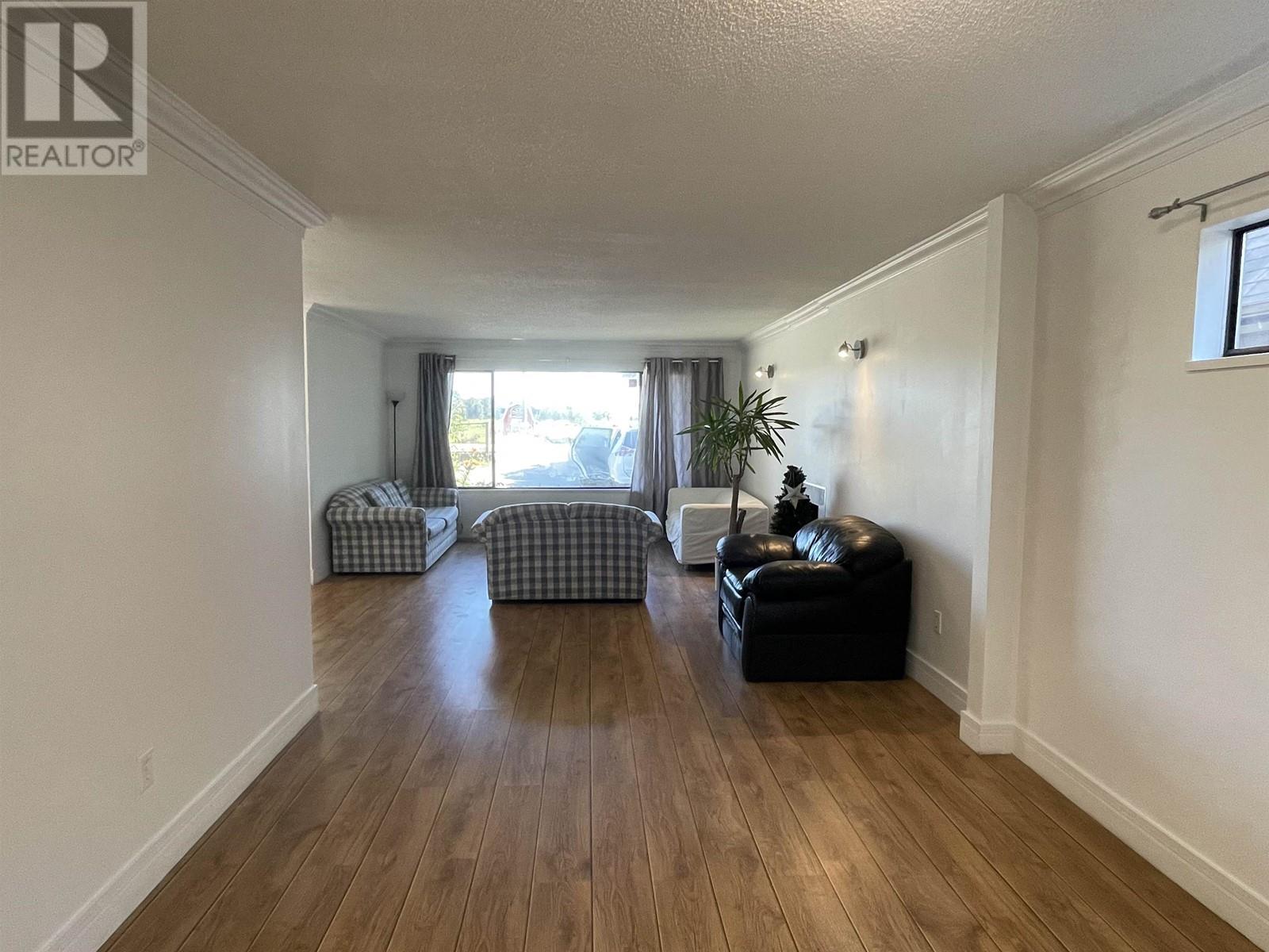 Property at 10471 STEVESTON HIGHWAY image 4