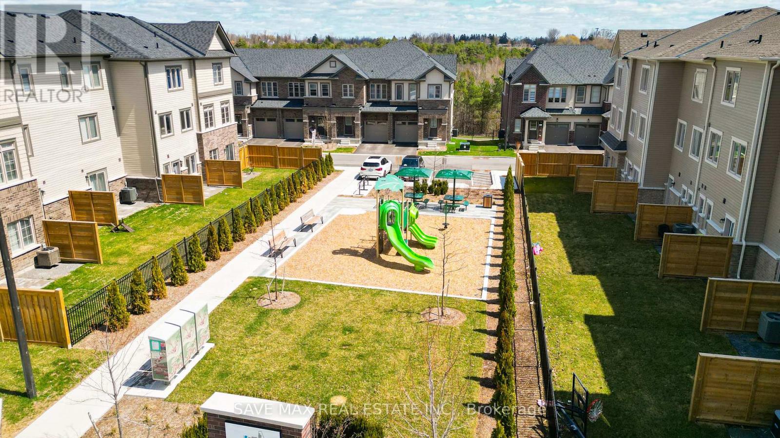Property at 38 SENAY CIRCLE W image 3