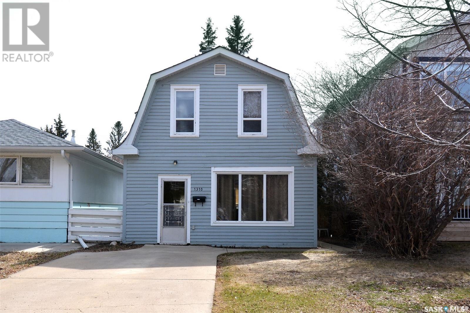 Property at 1310 13th STREET E image 3