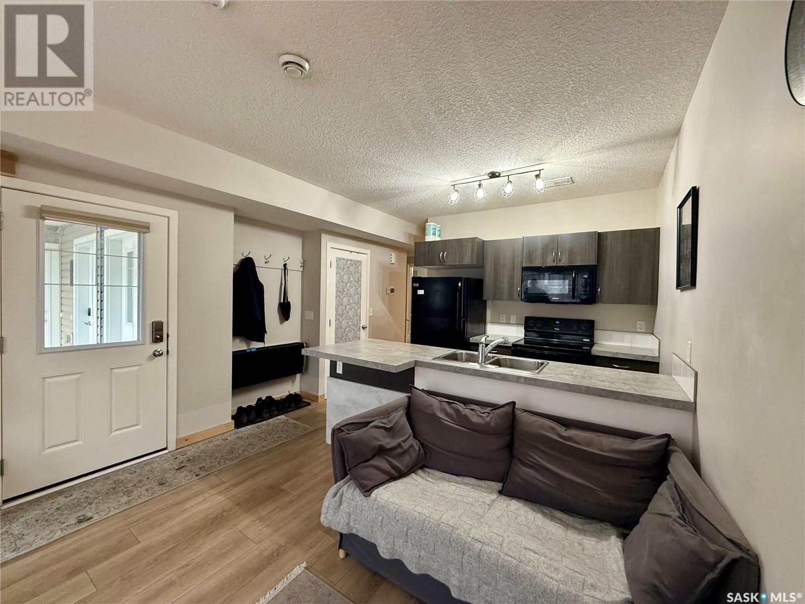 Property at 34 A 4533 Delhaye WAY image 5