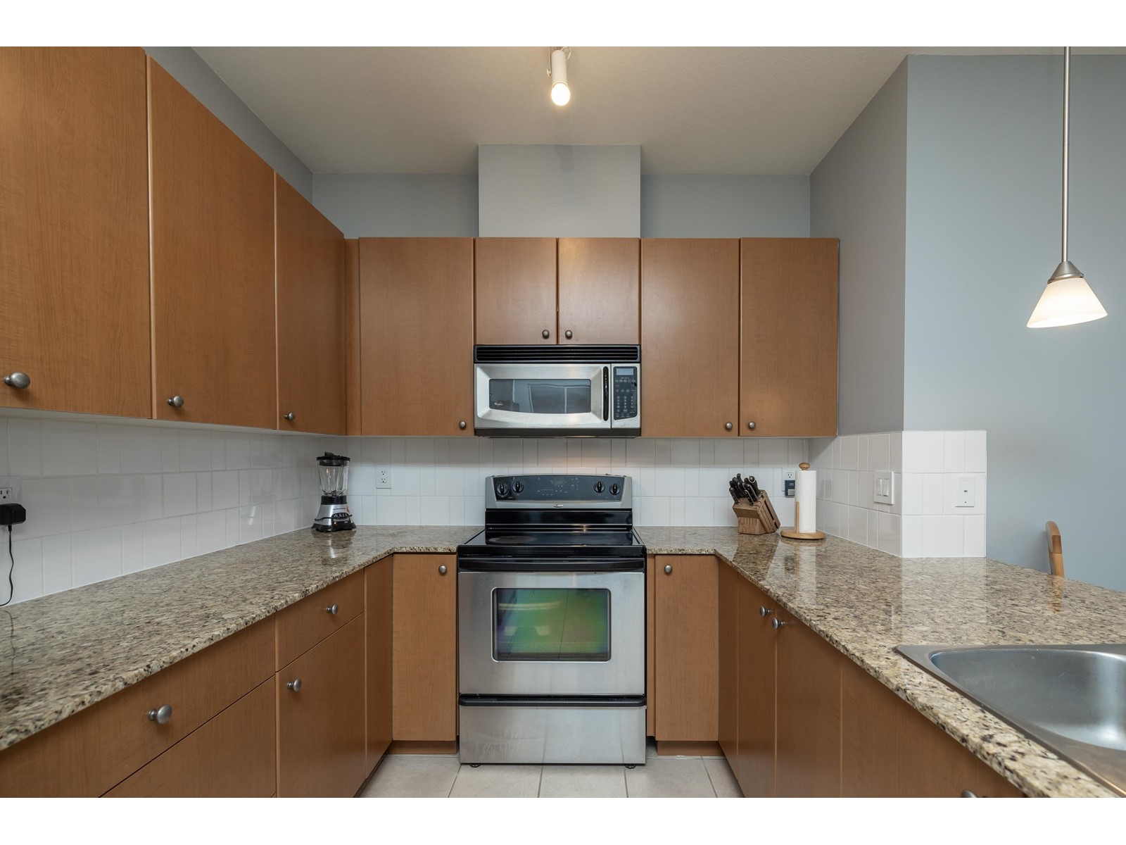 430 15380 102a Avenue, Surrey, British Columbia  V3R 0B3 - Photo 6 - R2993986