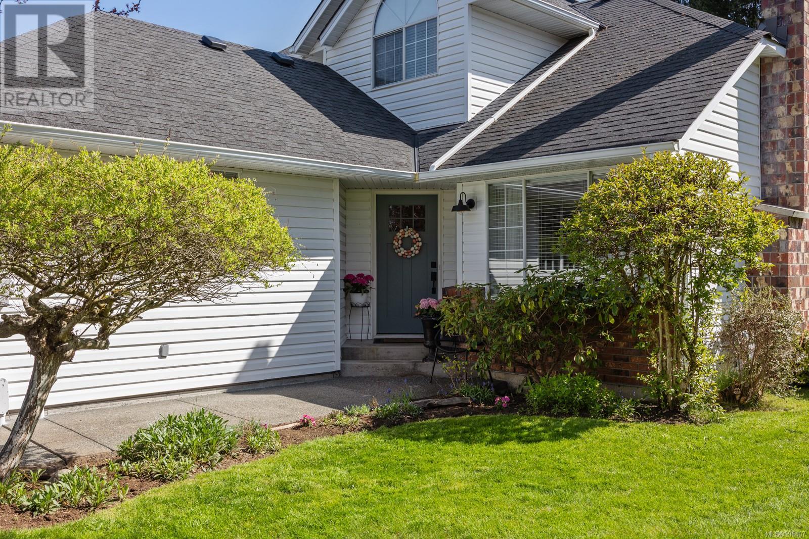 Property at 1150 Malahat Dr image 2
