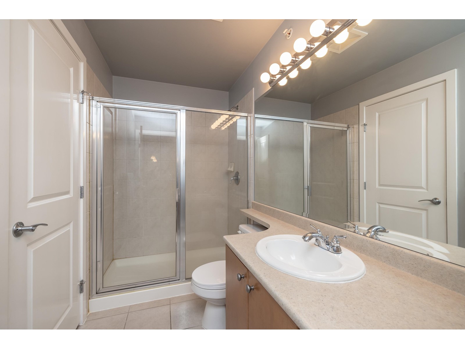 430 15380 102a Avenue, Surrey, British Columbia  V3R 0B3 - Photo 23 - R2993986