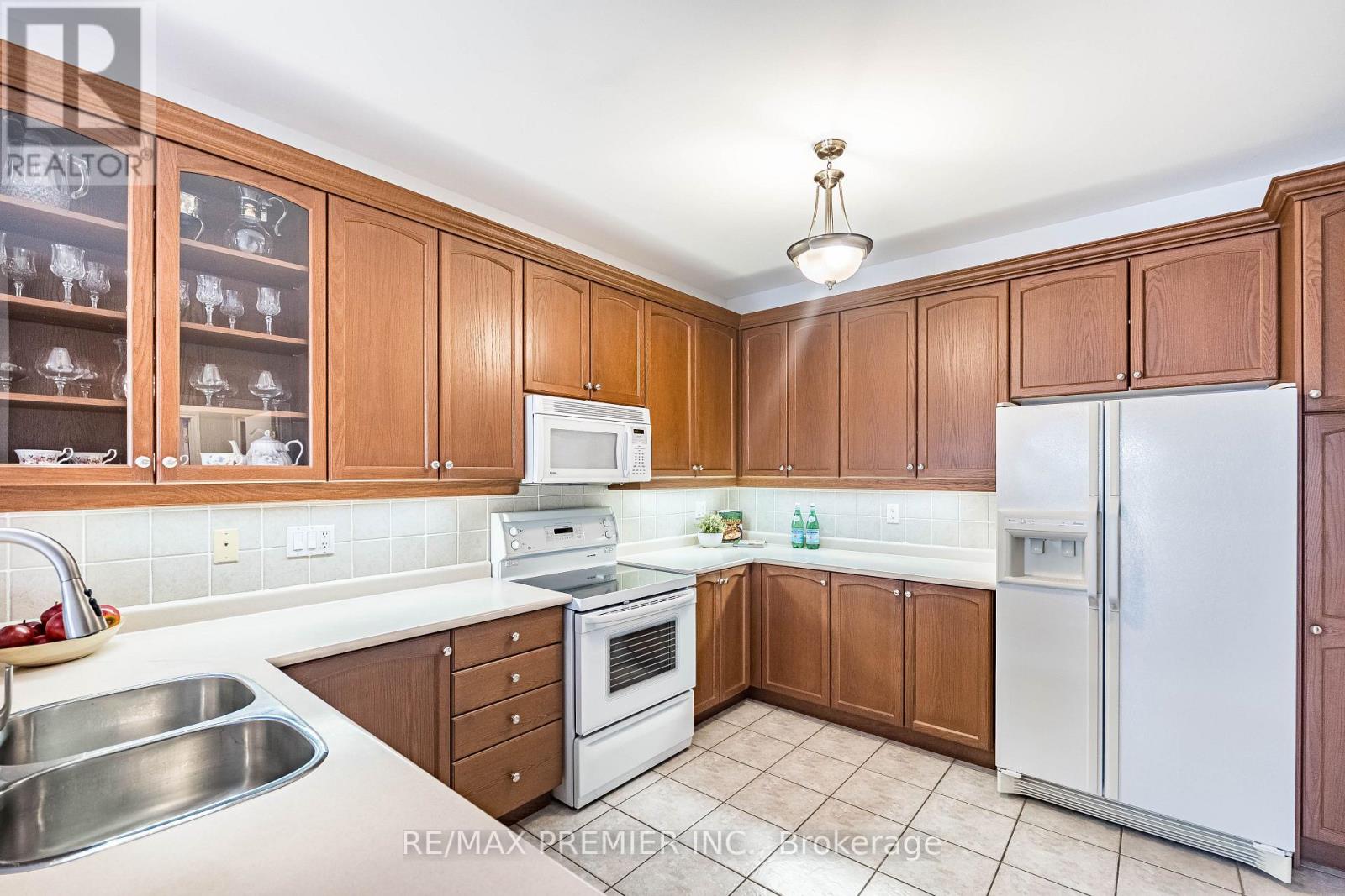12 Amalfi Court, Vaughan, Ontario  L4L 9S2 - Photo 16 - N12101991