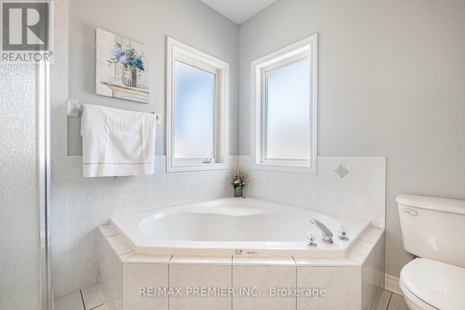 12 Amalfi Court, Vaughan, Ontario  L4L 9S2 - Photo 23 - N12101991