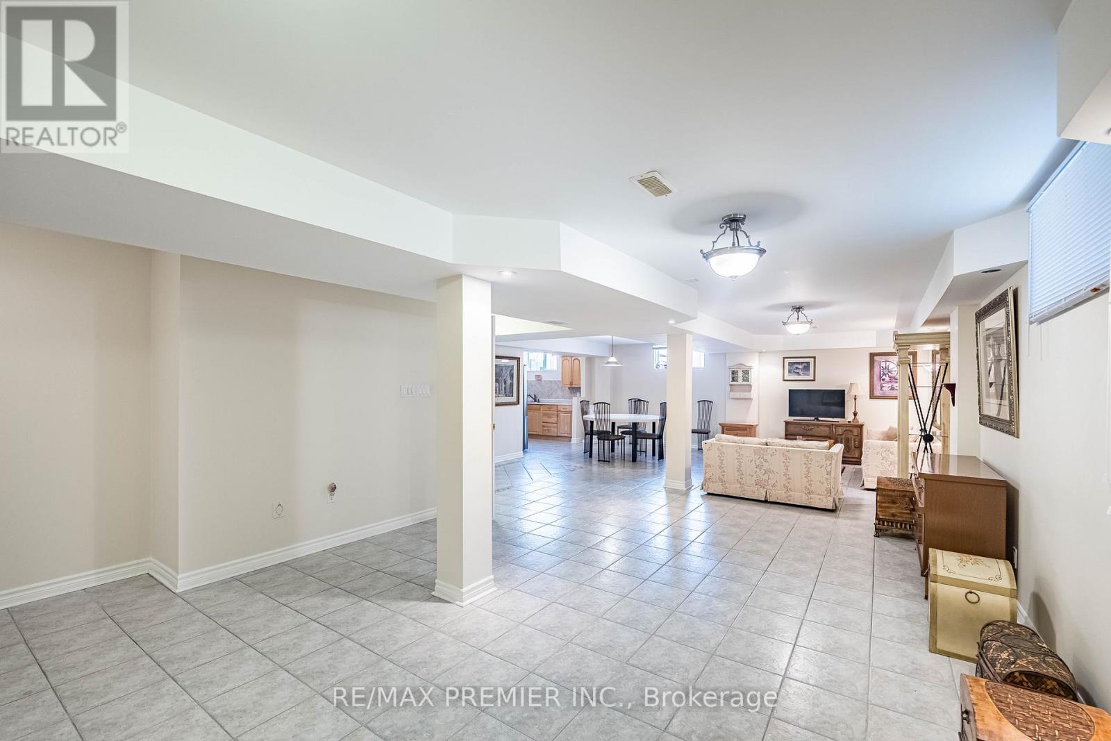 12 Amalfi Court, Vaughan, Ontario  L4L 9S2 - Photo 38 - N12101991