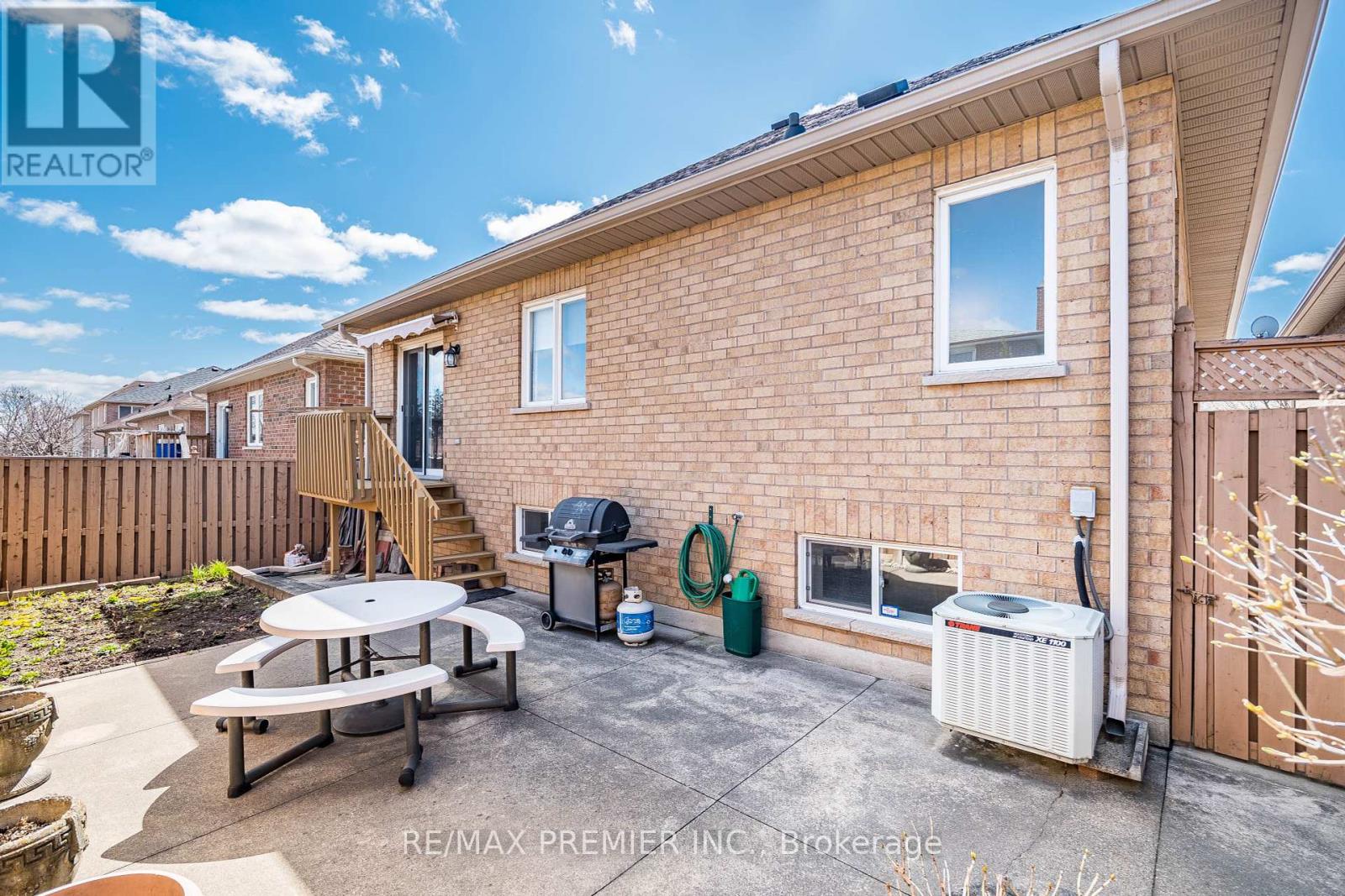 12 Amalfi Court, Vaughan, Ontario  L4L 9S2 - Photo 43 - N12101991