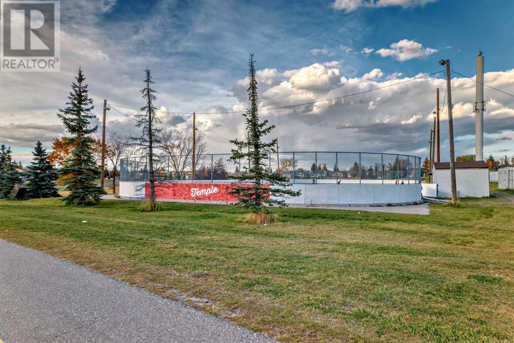 Property at 19, 131 Templehill Drive NE image 4