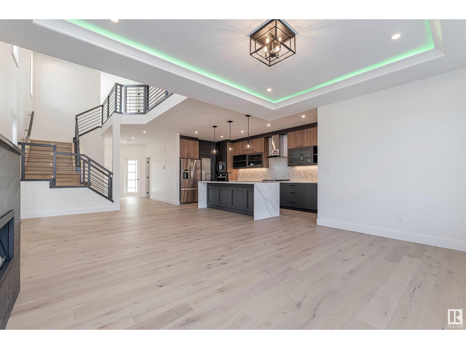 Property at 10454 142 ST NW image 2