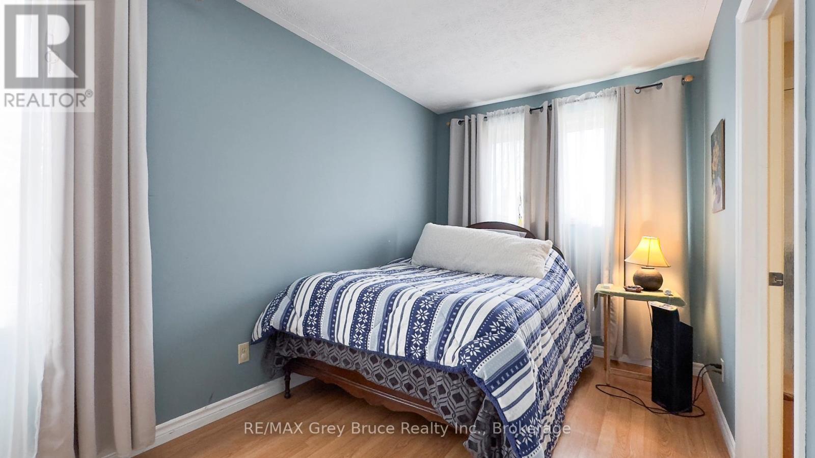 868 16th Street W, Georgian Bluffs, Ontario  N4K 6V5 - Photo 27 - X12101668