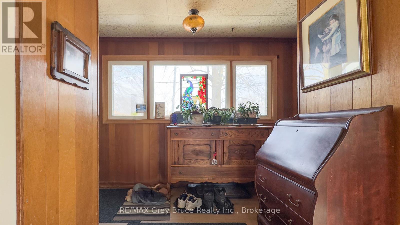 868 16th Street W, Georgian Bluffs, Ontario  N4K 6V5 - Photo 13 - X12101668