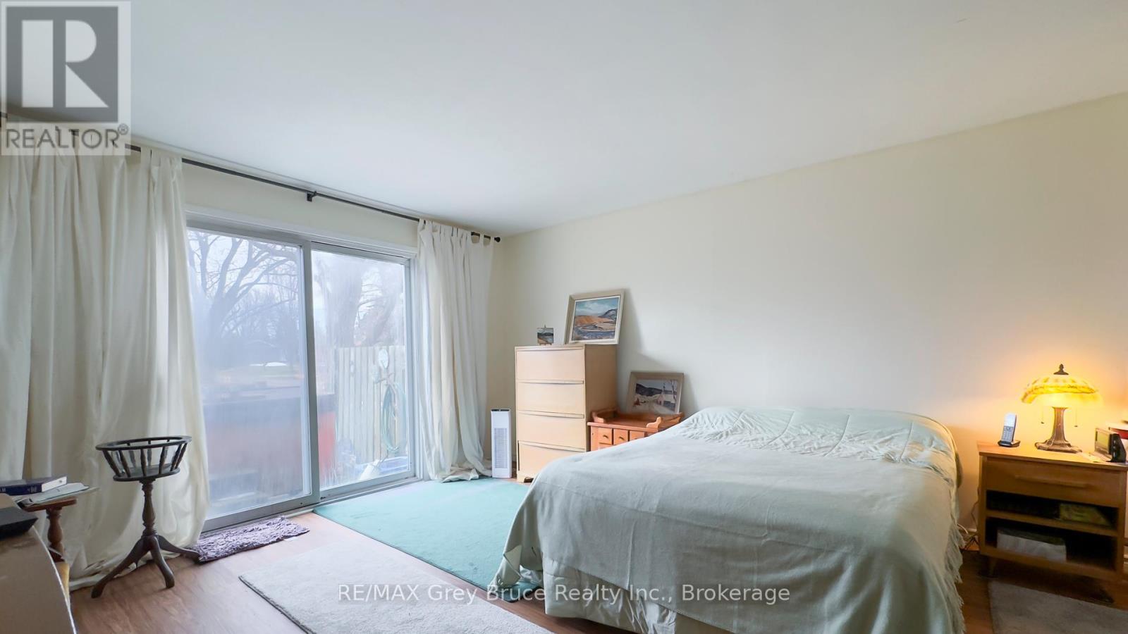 868 16th Street W, Georgian Bluffs, Ontario  N4K 6V5 - Photo 25 - X12101668