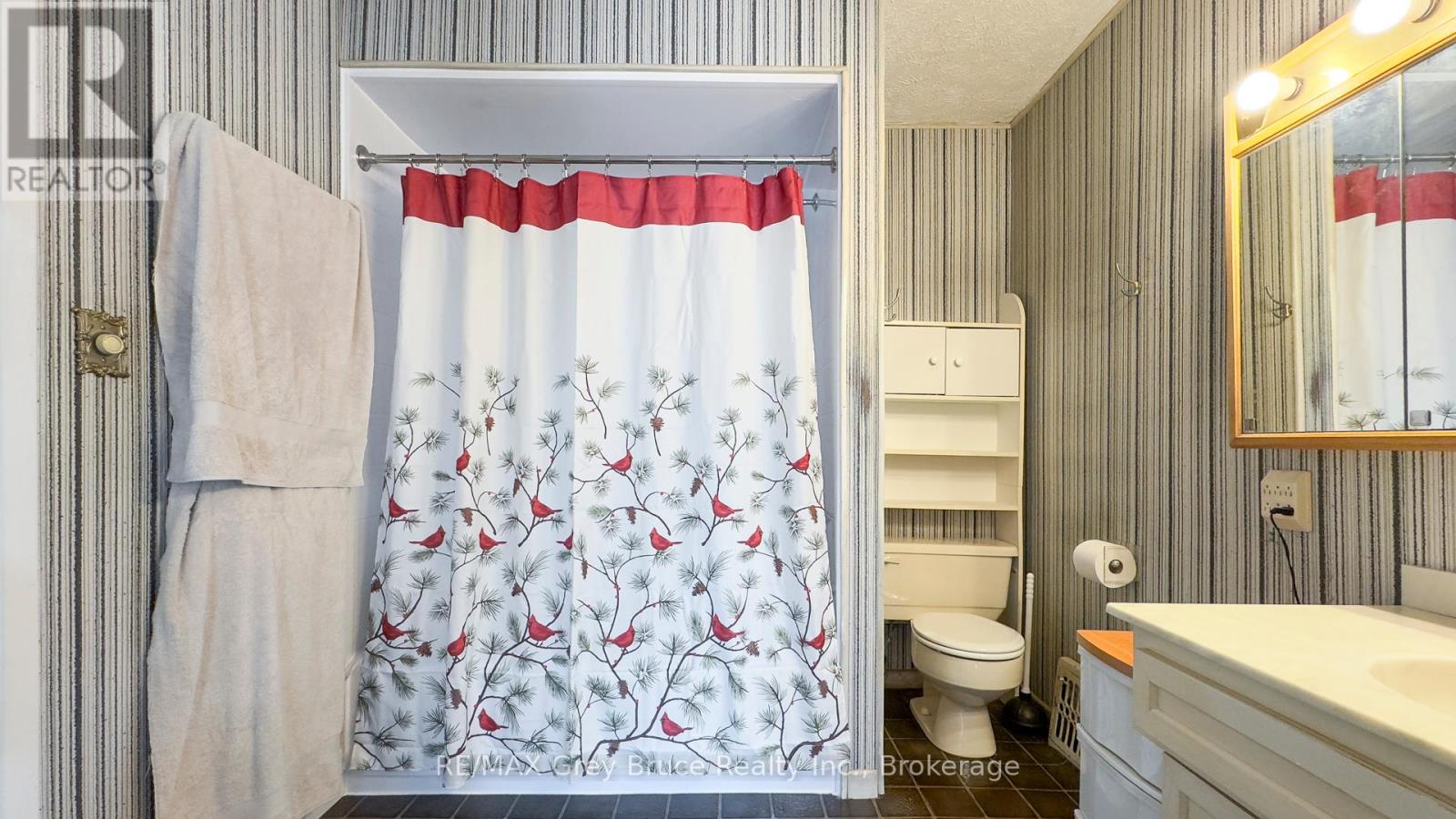 868 16th Street W, Georgian Bluffs, Ontario  N4K 6V5 - Photo 24 - X12101668
