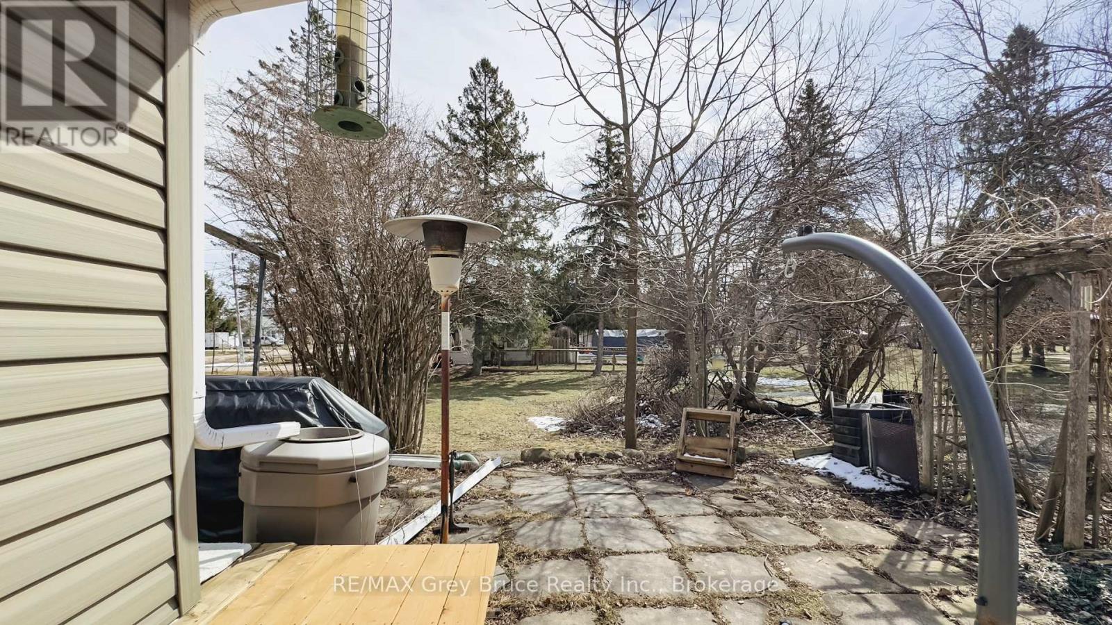 868 16th Street W, Georgian Bluffs, Ontario  N4K 6V5 - Photo 40 - X12101668