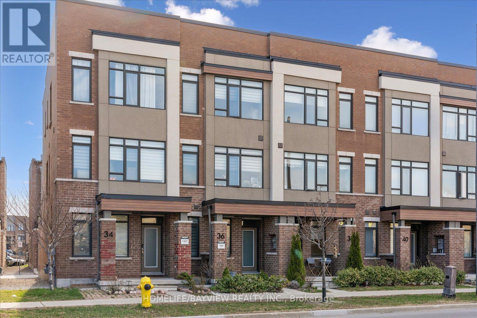 38 Troon Avenue, Vaughan, Ontario  L6A 4Z2 - Photo 3 - N12101816