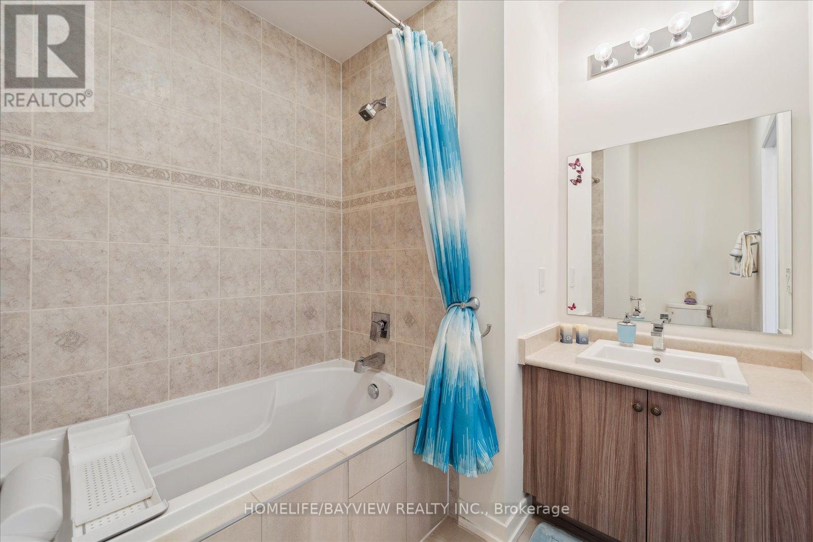 38 Troon Avenue, Vaughan, Ontario  L6A 4Z2 - Photo 38 - N12101816