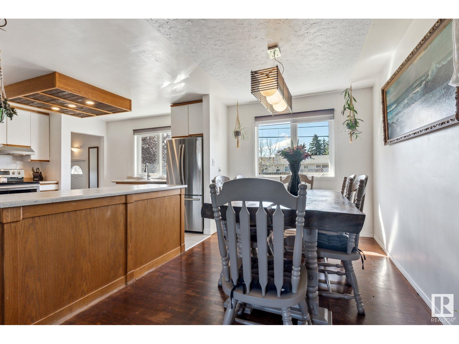 Property at 15729 95 AV NW image 4