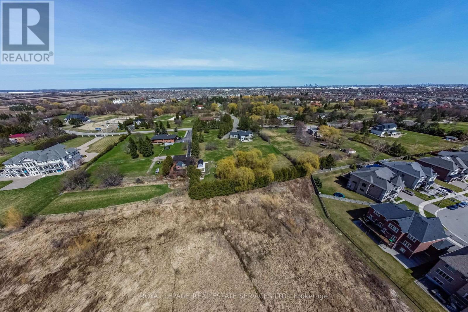 12 Julian Drive, Brampton (Bram East), Ontario  L6P 0L2 - Photo 46 - W12102003