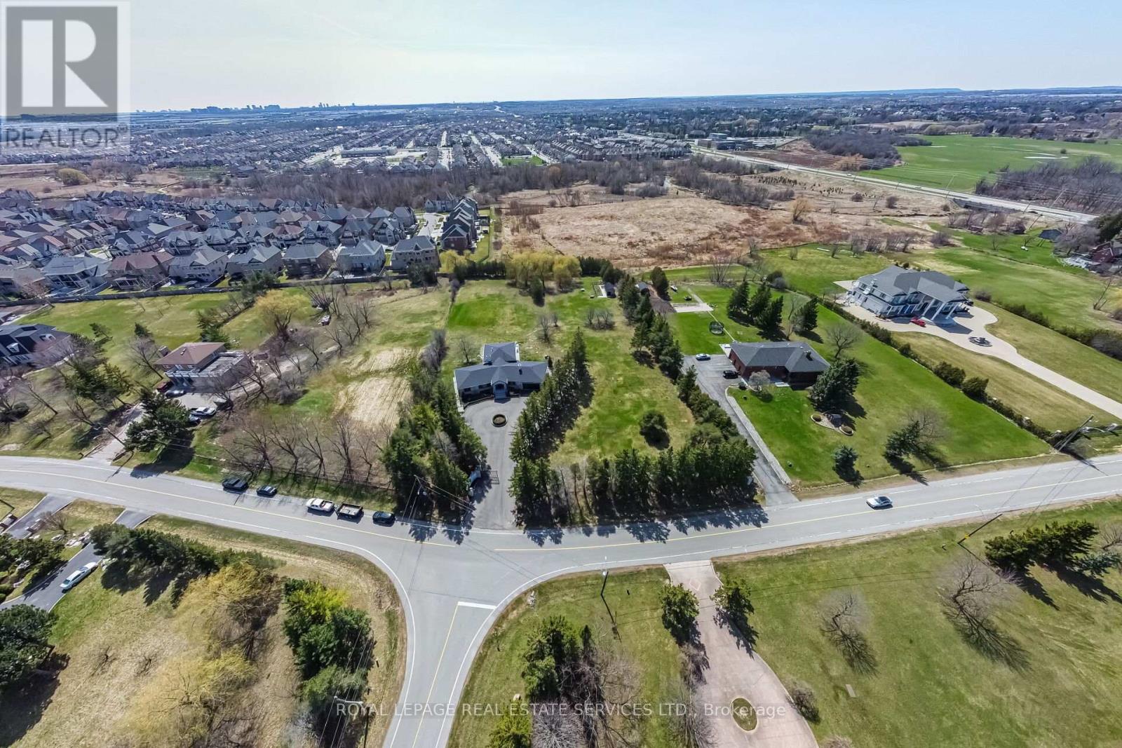 12 Julian Drive, Brampton (Bram East), Ontario  L6P 0L2 - Photo 48 - W12102003