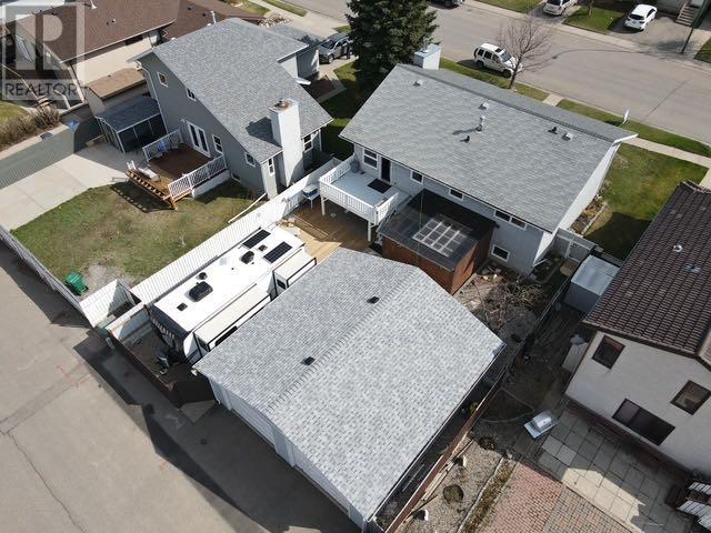 Property at 223 Bluefox Boulevard N image 5