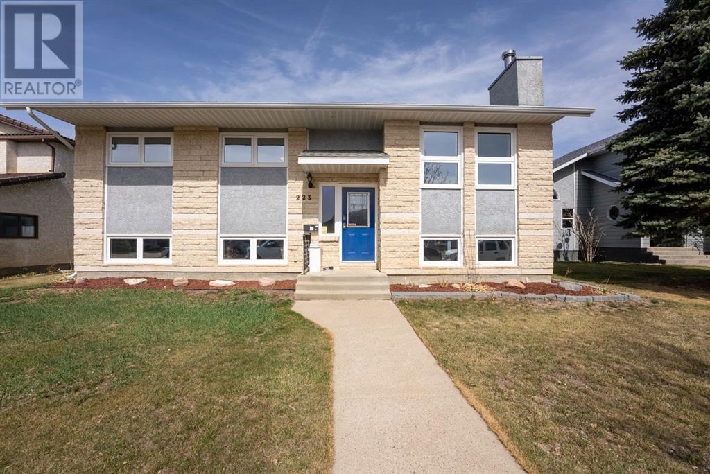 Property at 223 Bluefox Boulevard N image 1