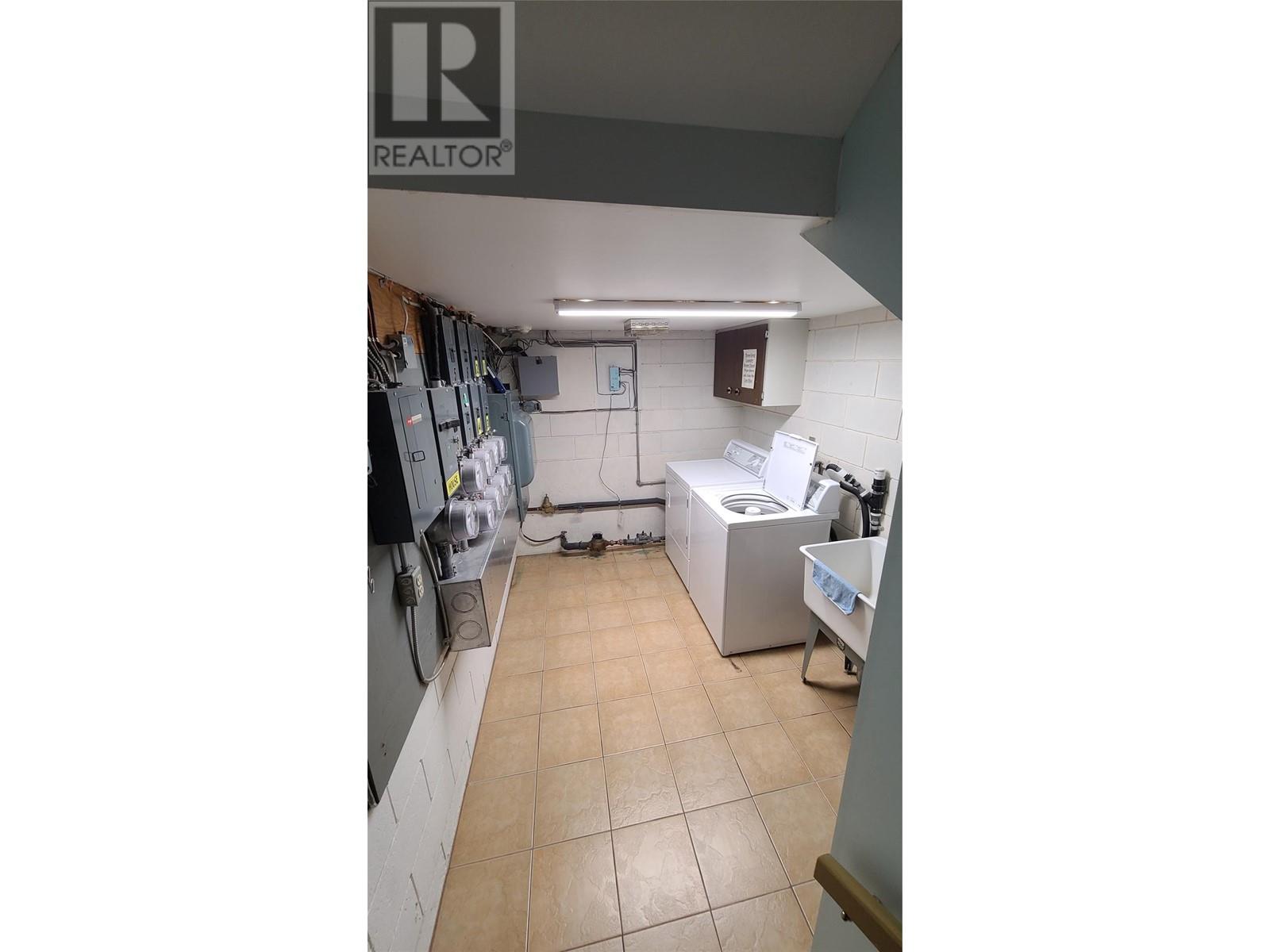 293 Norton Street, Penticton, British Columbia  V2A 4H8 - Photo 4 - 10344753