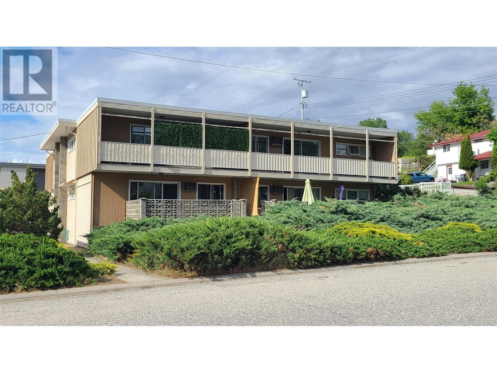 Property at 293 NORTON Street image 3
