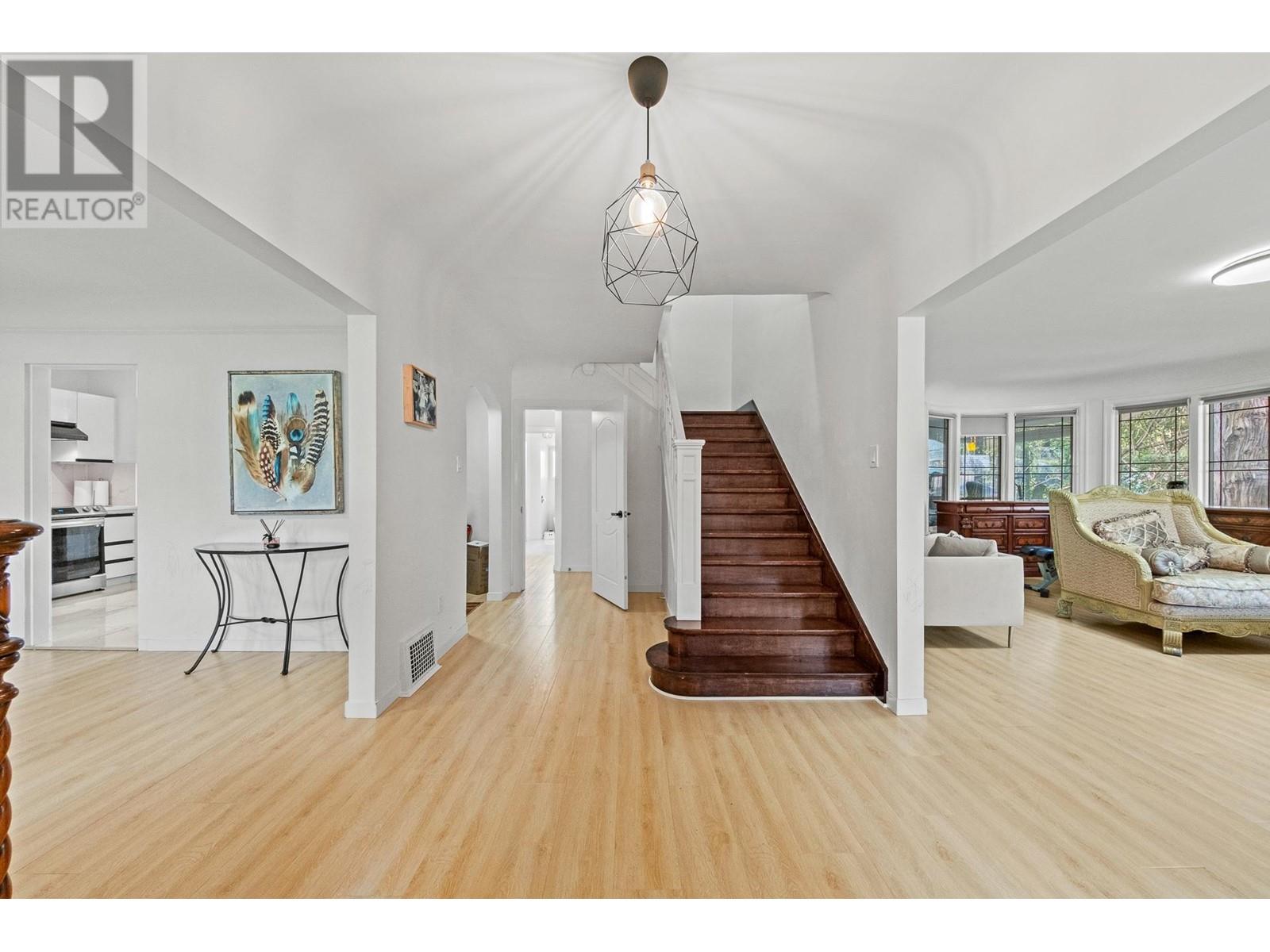 Property at 5515 LABURNUM STREET image 3
