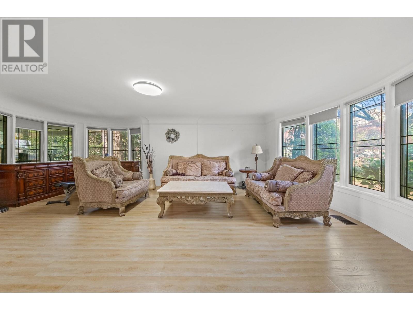 Property at 5515 LABURNUM STREET image 4