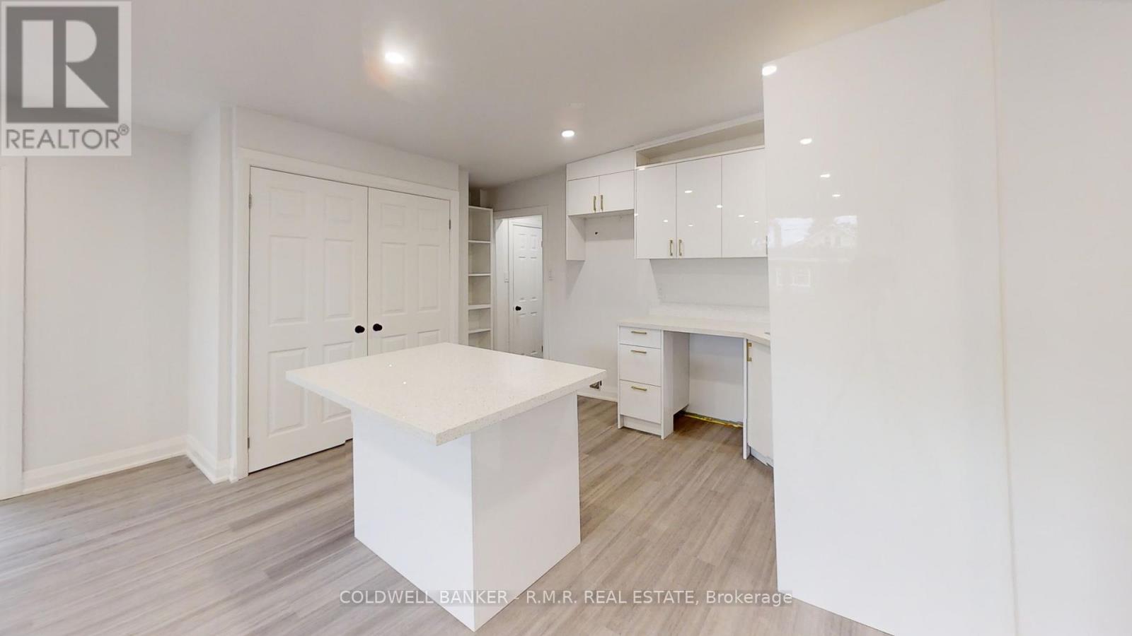 374 Raines Street, Georgina, Ontario  L4P 3C8 - Photo 8 - N12039685
