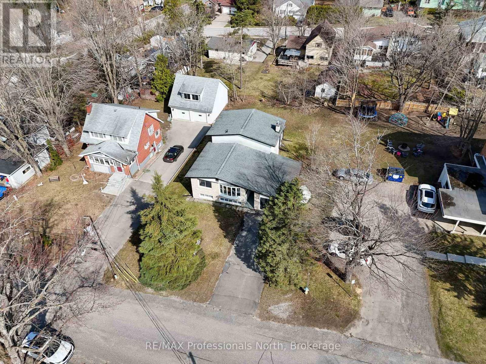 350 Hughson Street, Gravenhurst, Ontario  P1P 1G8 - Photo 38 - X12102022