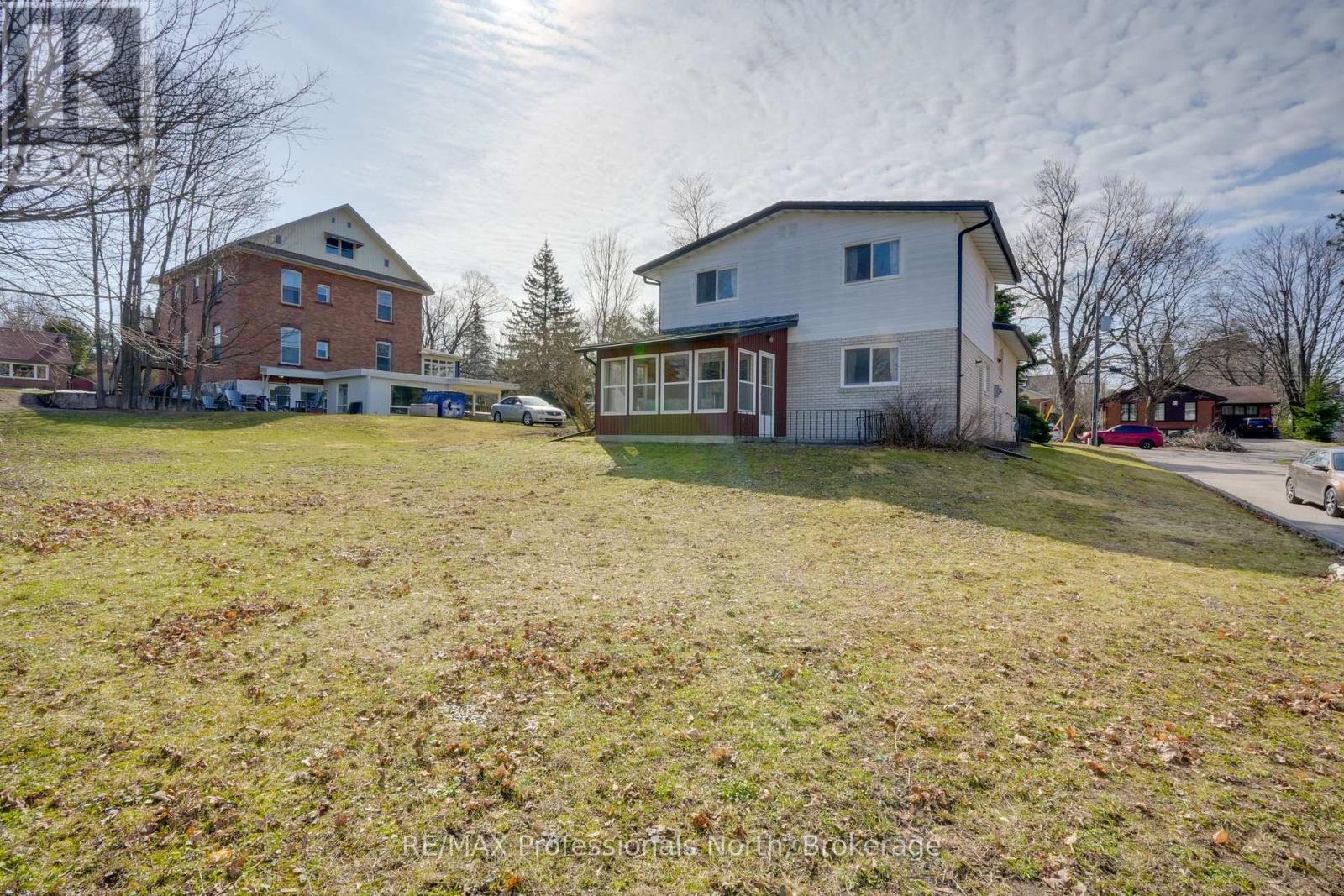 350 Hughson Street, Gravenhurst, Ontario  P1P 1G8 - Photo 6 - X12102022