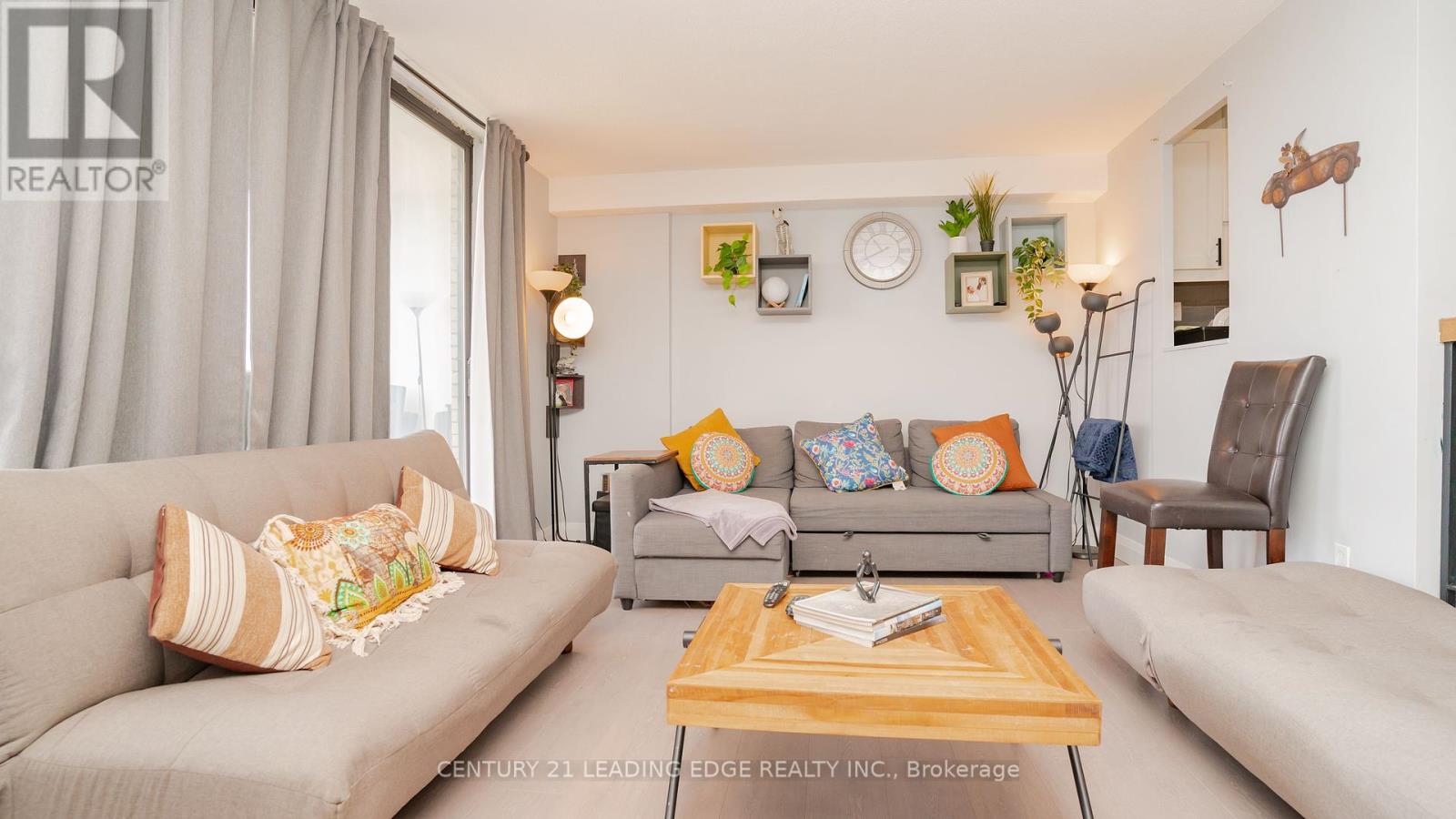 1406 - 177 Linus Road, Toronto, Ontario  M2J 4S5 - Photo 11 - C12101785