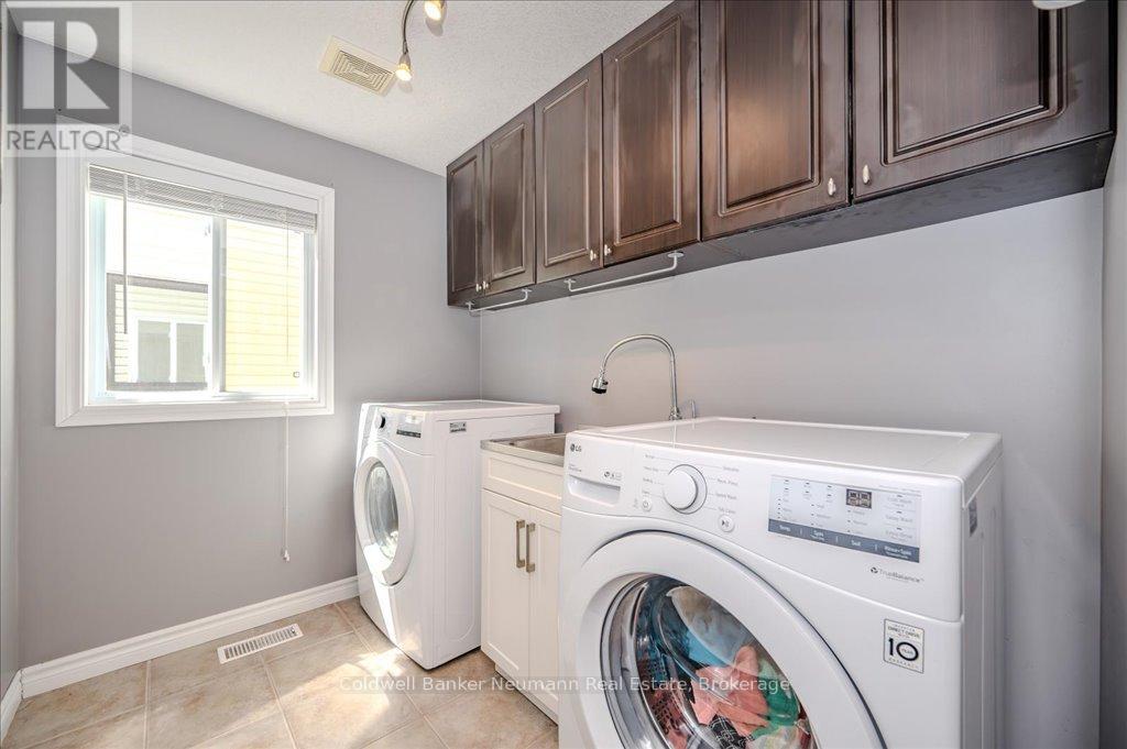 194 Milne Place, Guelph/eramosa, Ontario  N0B 2K0 - Photo 33 - X12050446