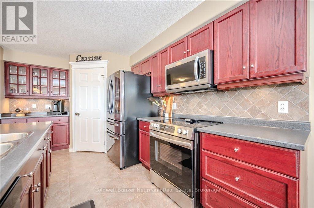 194 Milne Place, Guelph/eramosa, Ontario  N0B 2K0 - Photo 35 - X12050446