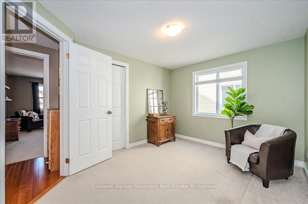 194 Milne Place, Guelph/eramosa, Ontario  N0B 2K0 - Photo 39 - X12050446