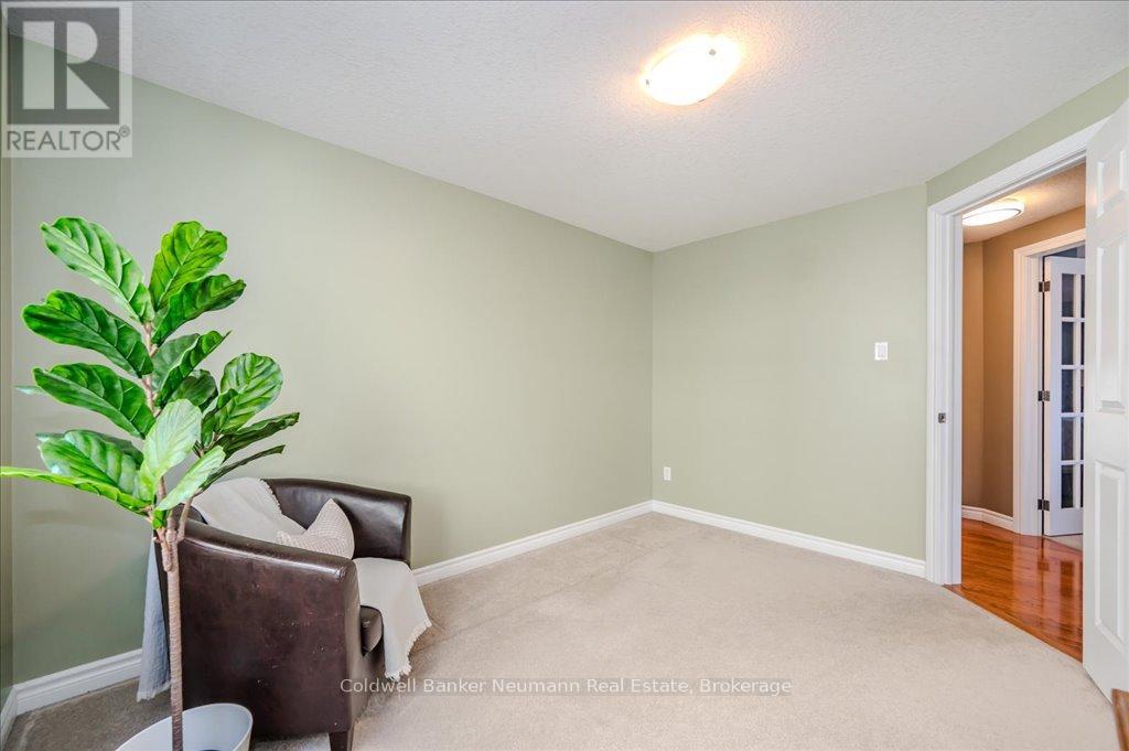 194 Milne Place, Guelph/eramosa, Ontario  N0B 2K0 - Photo 40 - X12050446