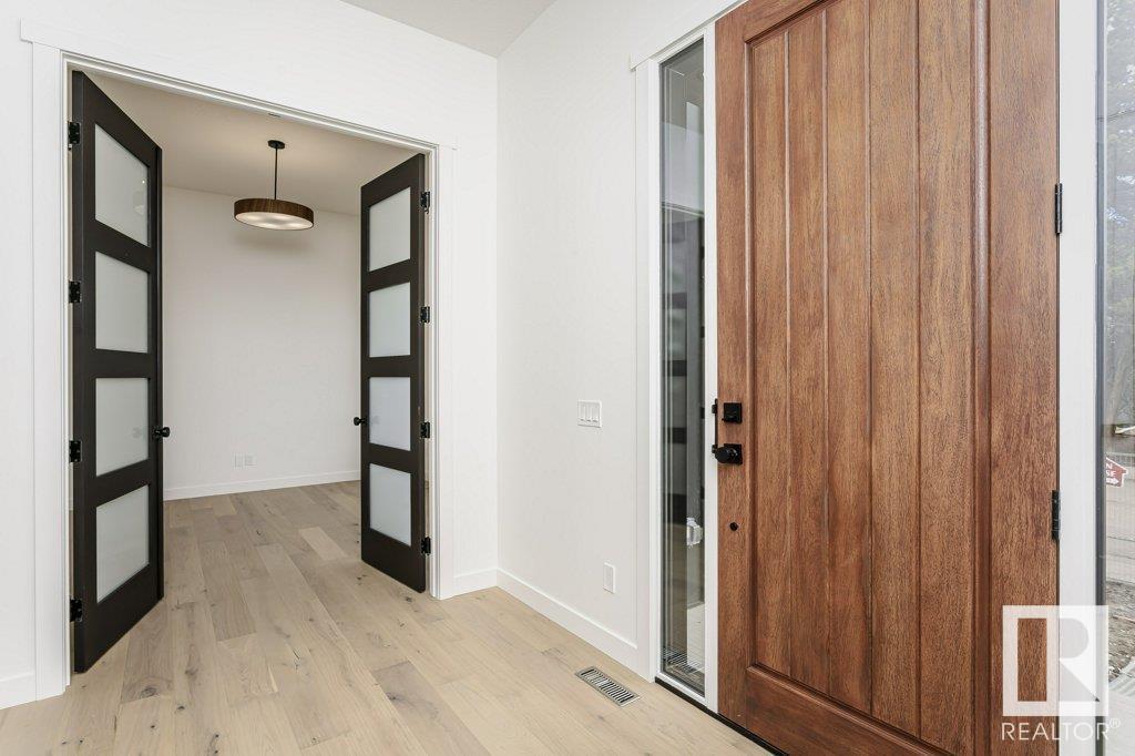 Property at 40A VALLEYVIEW CR NW image 4