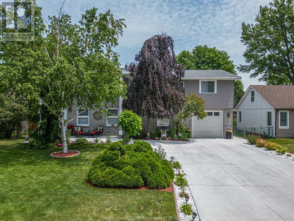 Property at 224 CARUHEL image 3
