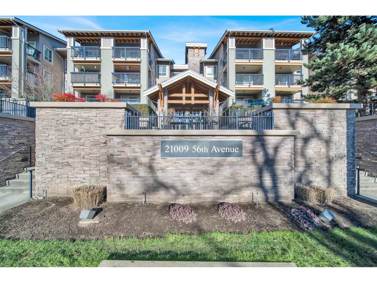 320 21009 56 Avenue, Langley, British Columbia  V3A 0C9 - Photo 1 - R2993929