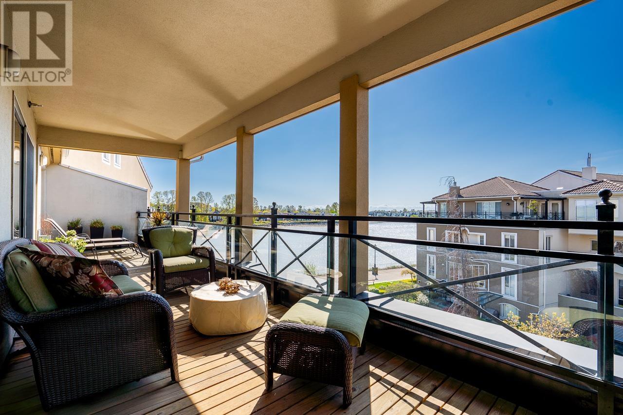 409 3 Renaissance Square, New Westminster, British Columbia  V3M 6K4 - Photo 1 - R2993720
