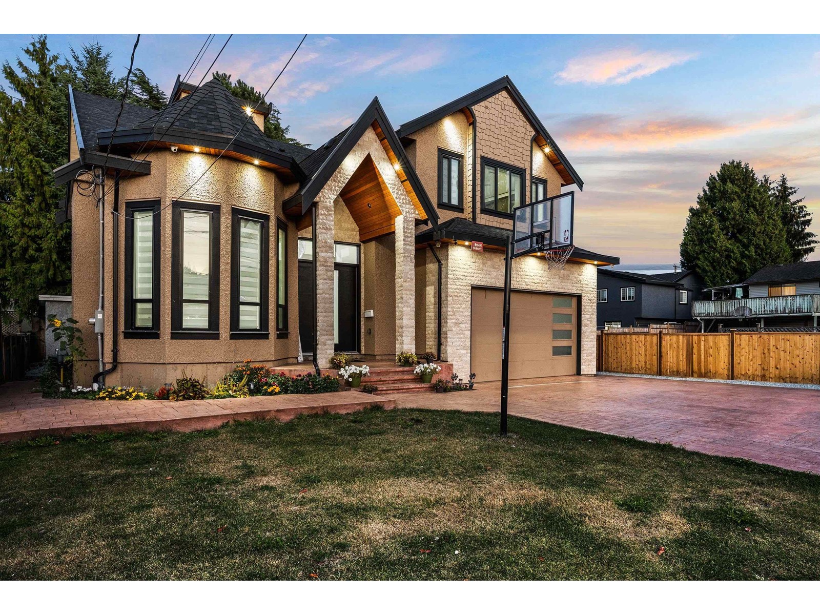 Property at 6430 130 STREET image 2