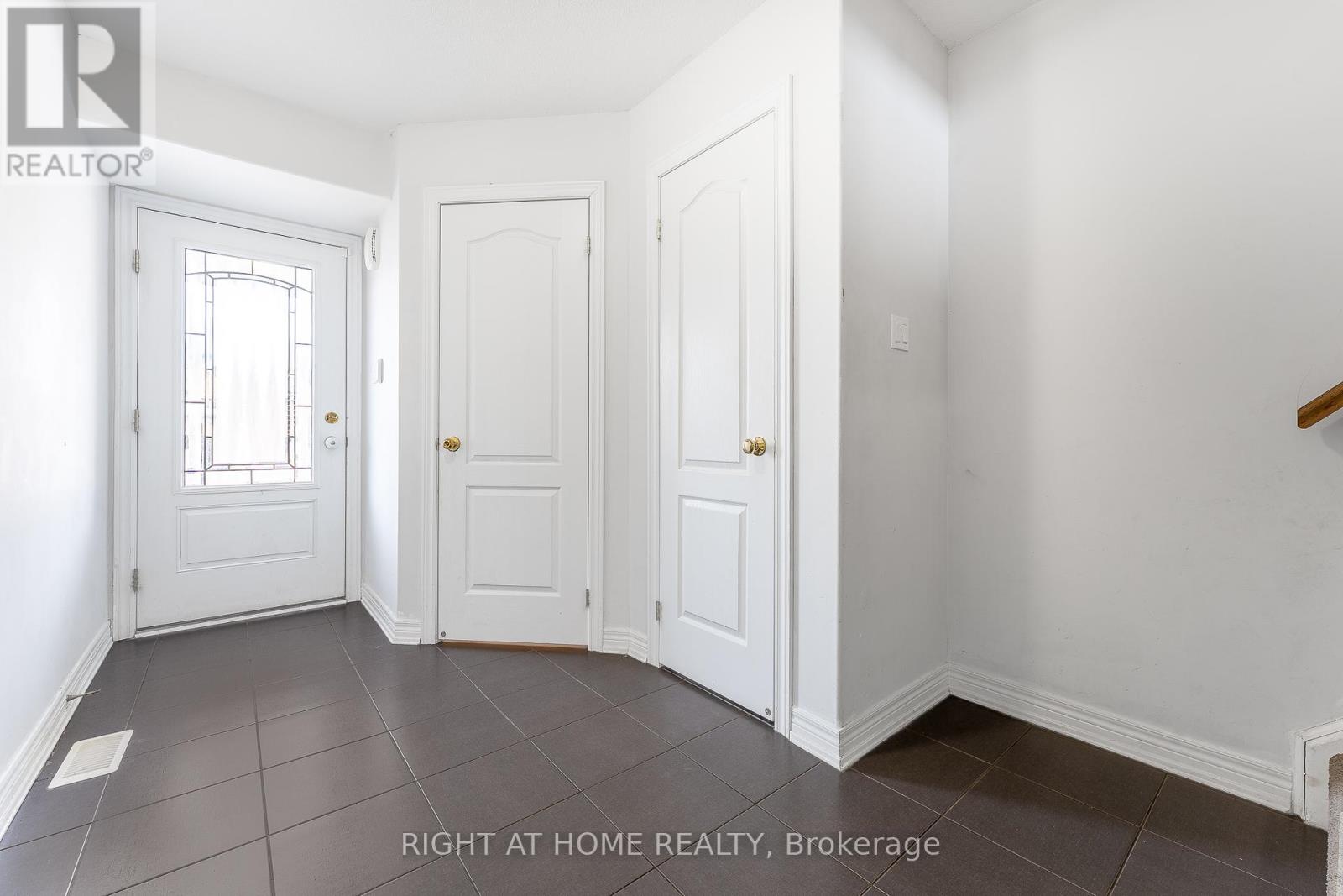Property at 143 HUTCHINSON DRIVE image 4