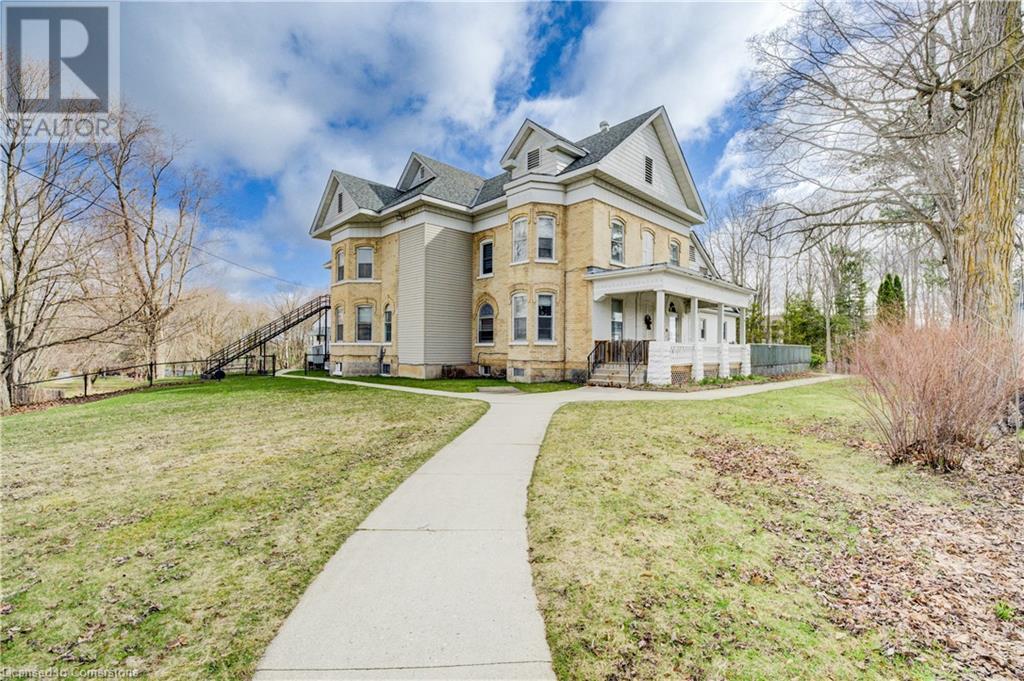 98 3RD Street SE, Chesley, Ontario