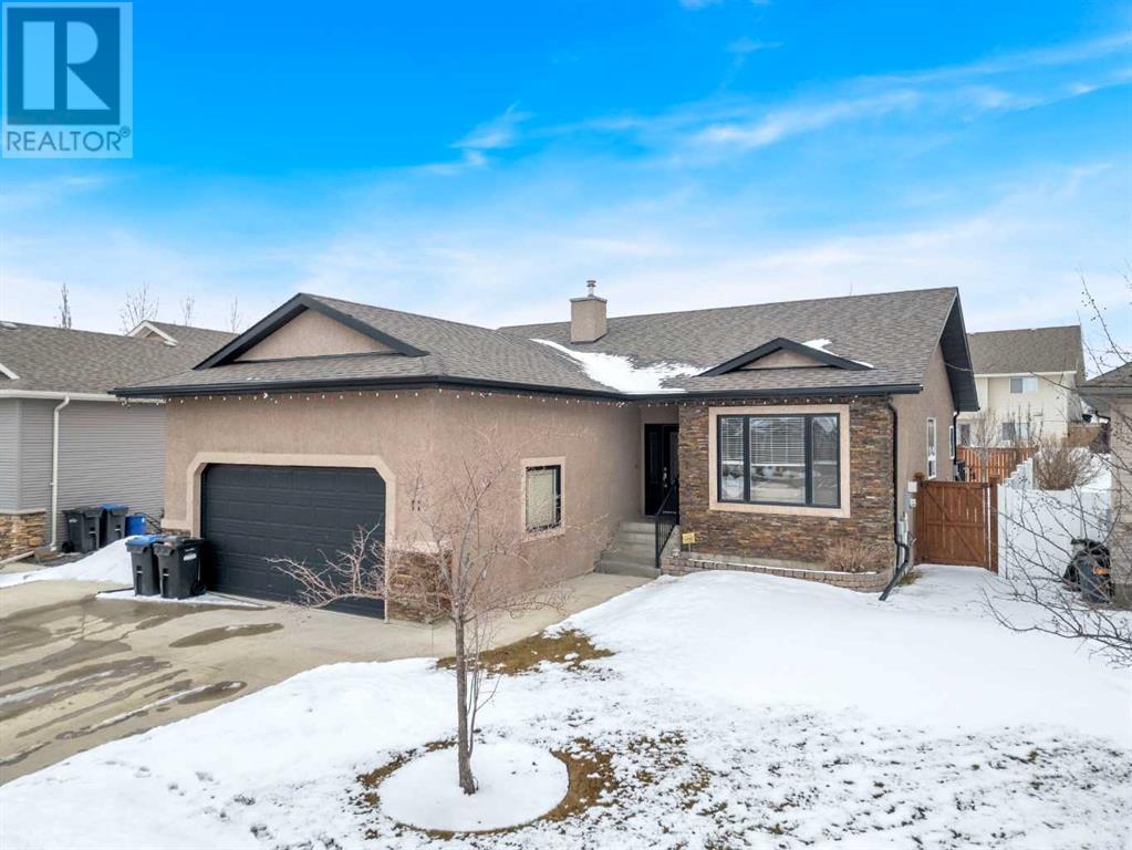 11 Lakeland Road, Sylvan Lake, Alberta