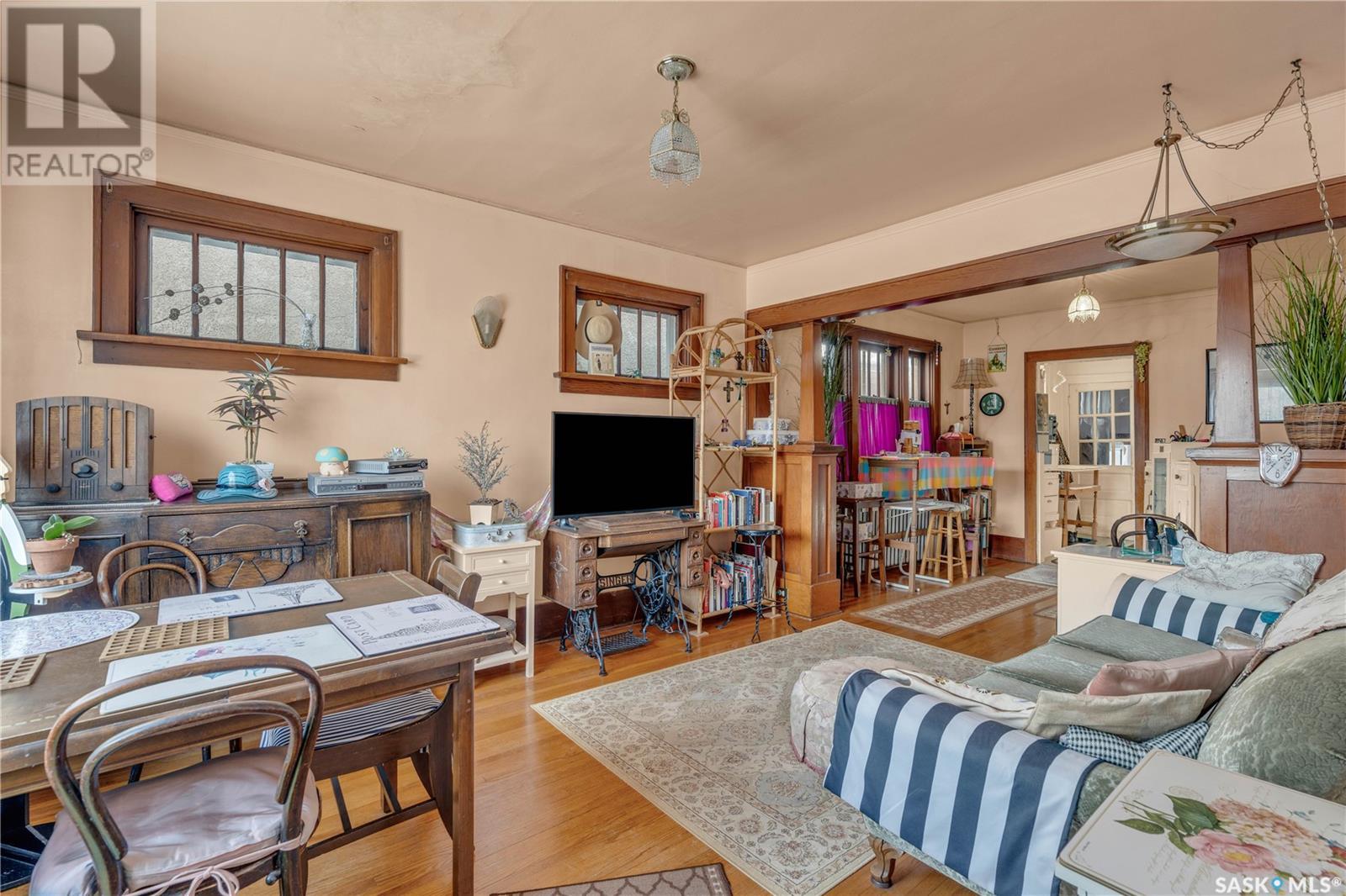 Property at 1736 Ottawa STREET image 3