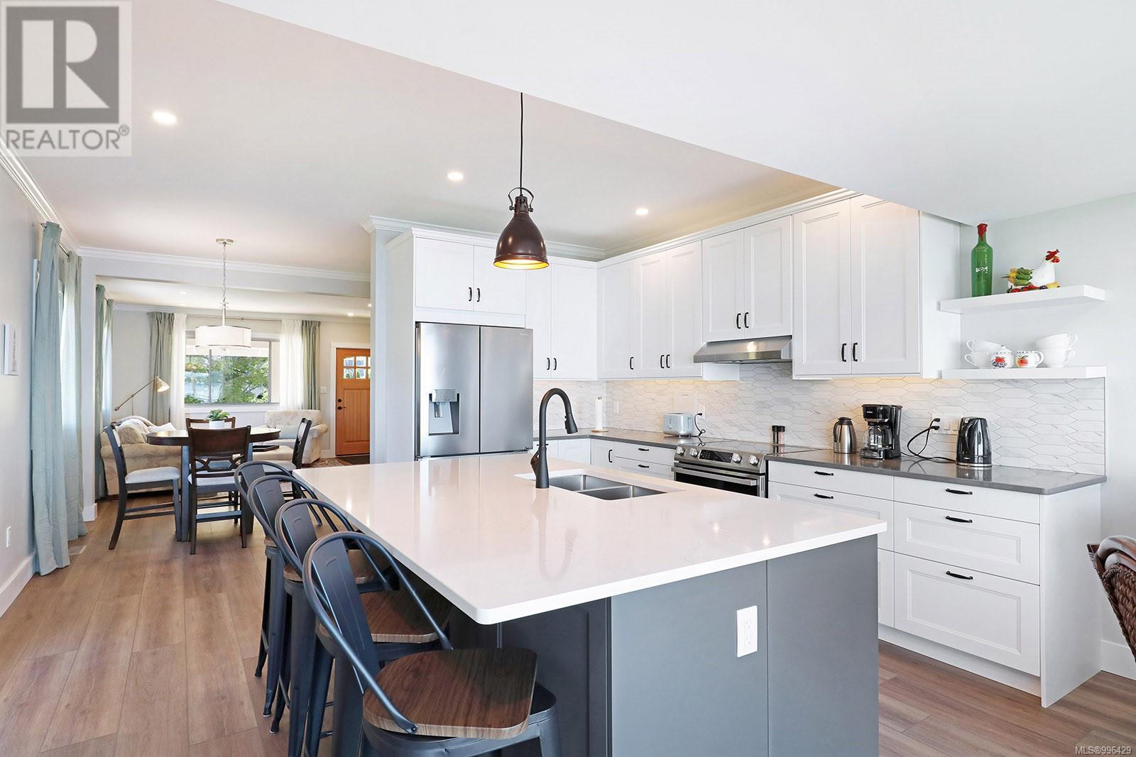 5632 Island Hwy S, Union Bay, British Columbia  V0R 3B0 - Photo 26 - 996429