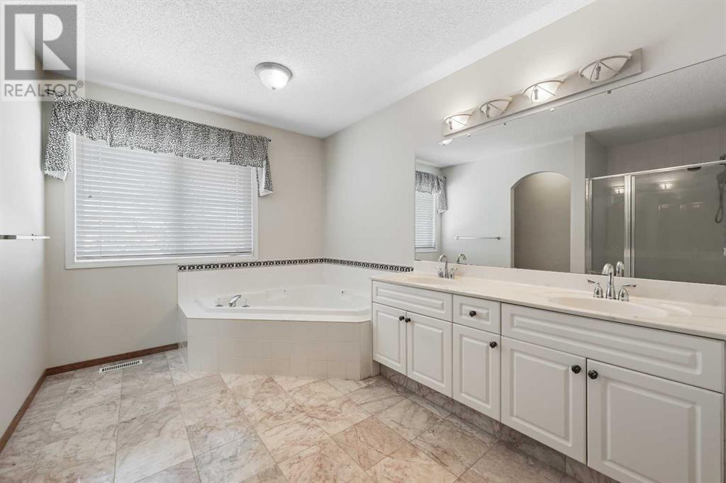 146 Coral Shores Cape Ne, Calgary, Alberta  T3J 3T8 - Photo 23 - A2210281