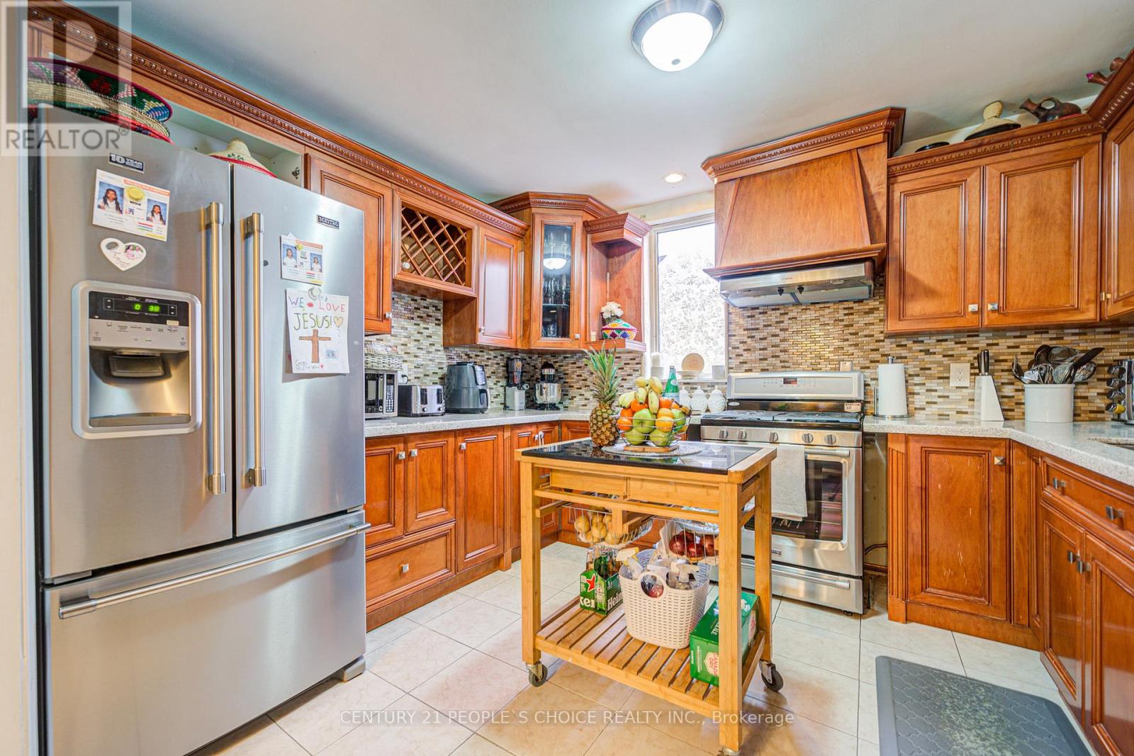 10 Lakeland Drive, Toronto, Ontario  M9V 1M9 - Photo 14 - W12102021