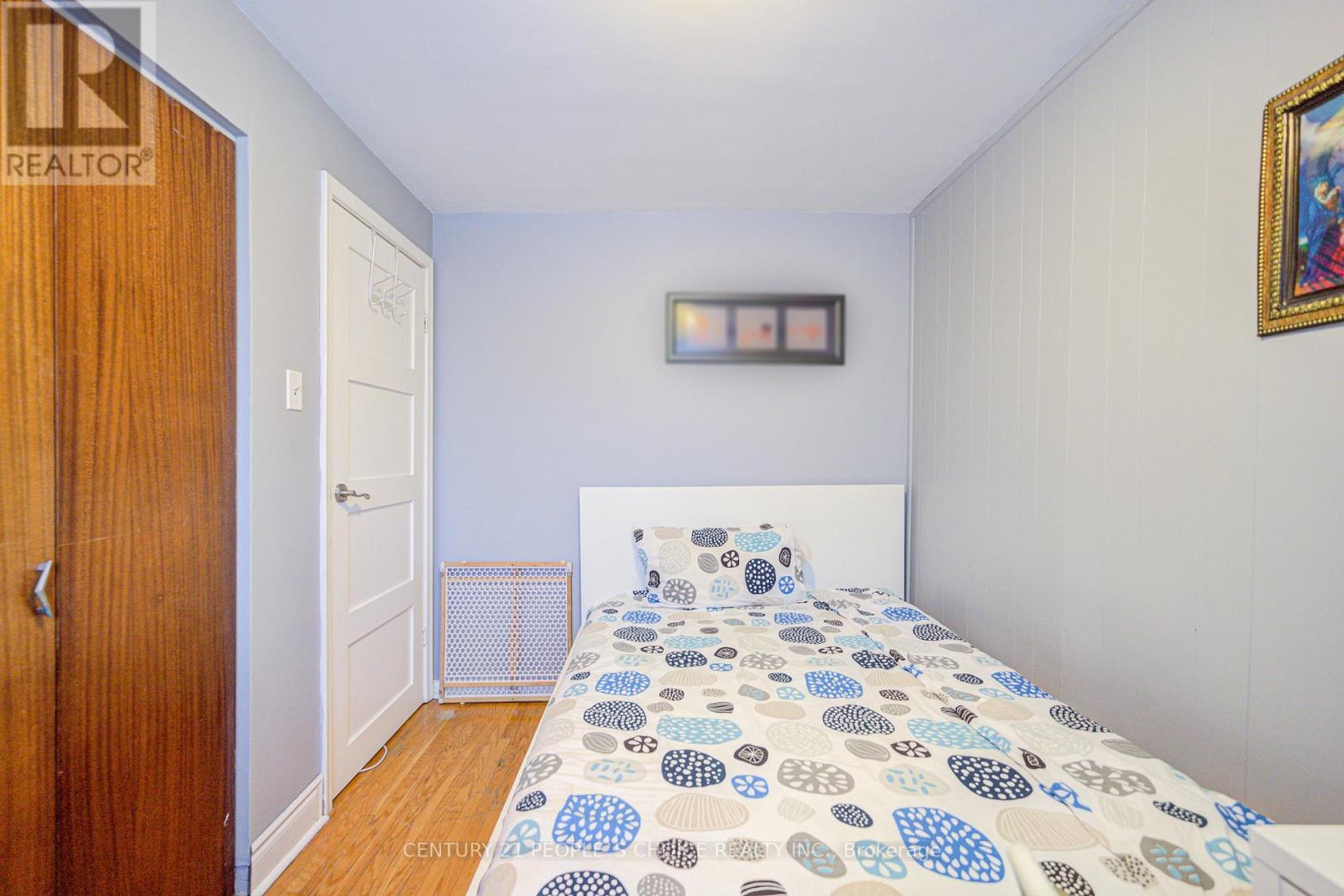 10 Lakeland Drive, Toronto, Ontario  M9V 1M9 - Photo 19 - W12102021